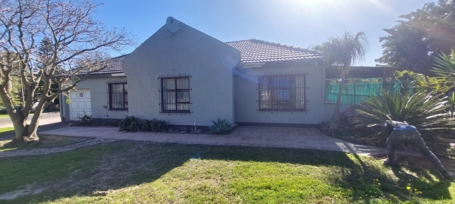 3 Bedroom Property for Sale in St Dumas Western Cape